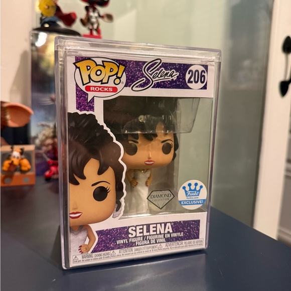 Funko Pop! Rocks: Selena - Selena (Diamond Collection) n° 205 Hot Topic Exclusive - Pops Portal